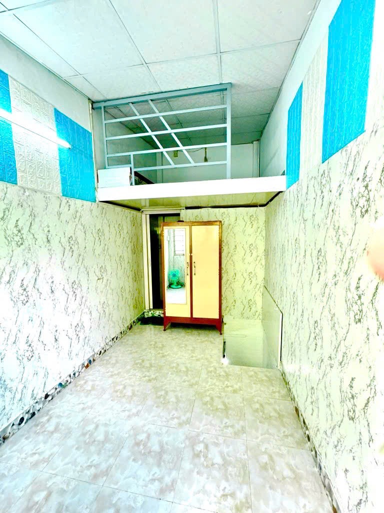 Bán nhà 3 tầng SHR giá nhỉn 1 tỷ, đường Hậu Giang Q6, DTSD 40m2,ngay khu dân cư Bình Phú